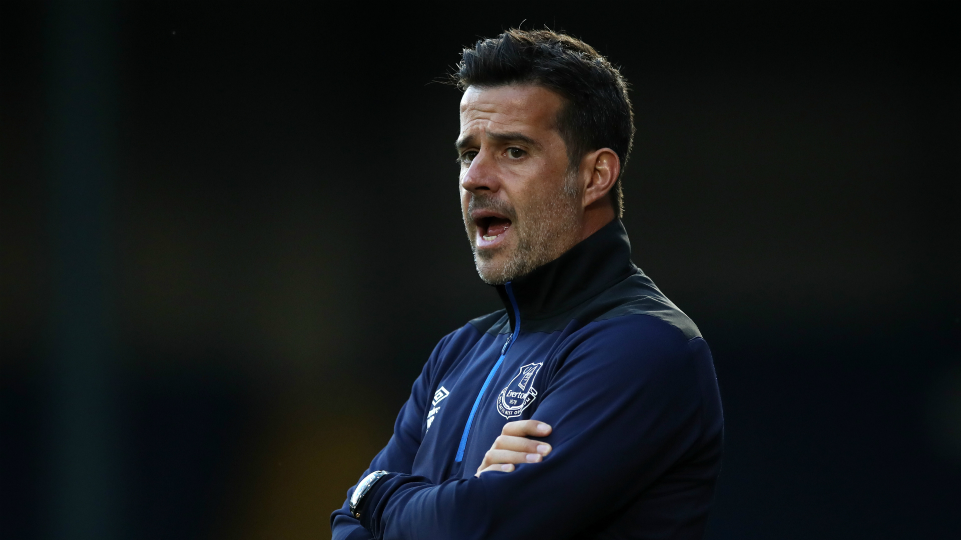 他目前显然 他目前显然