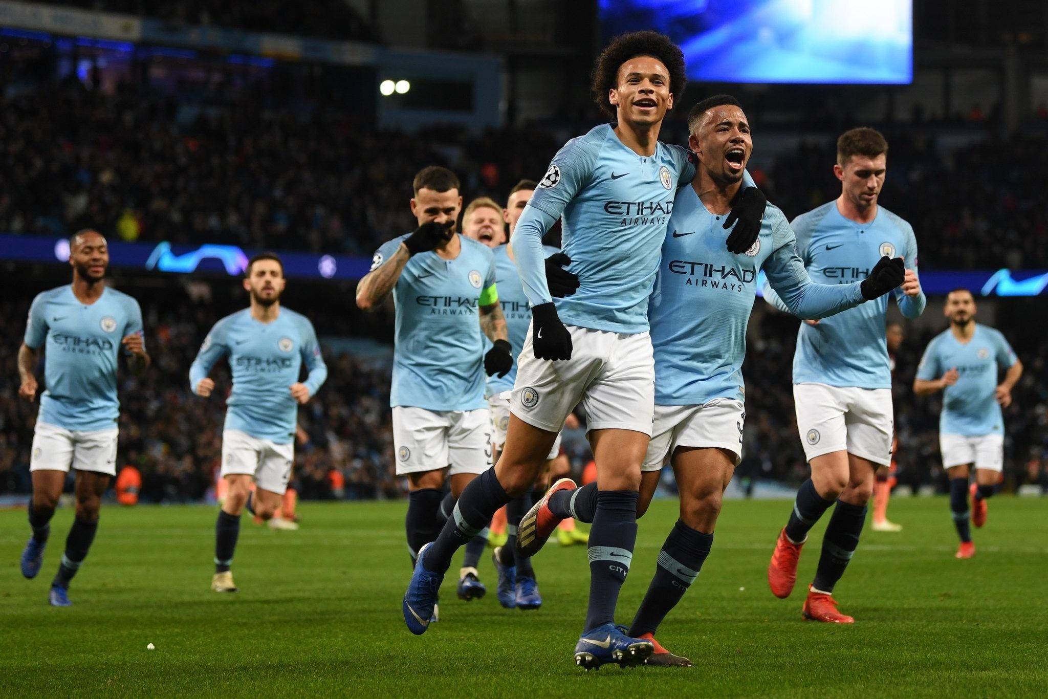 他将家庭放 他将家庭放